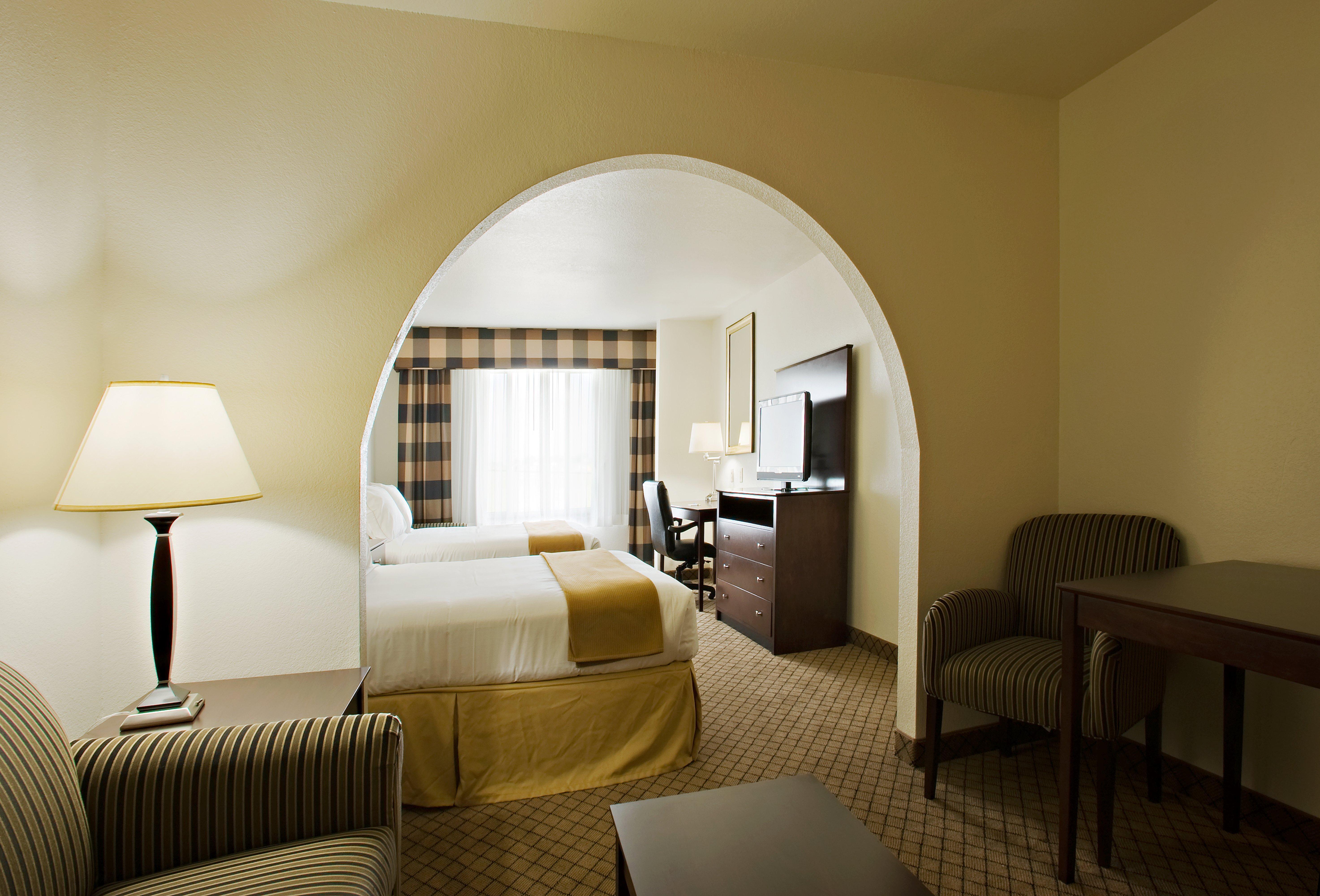 Holiday Inn Express Childress By Ihg Exterior photo