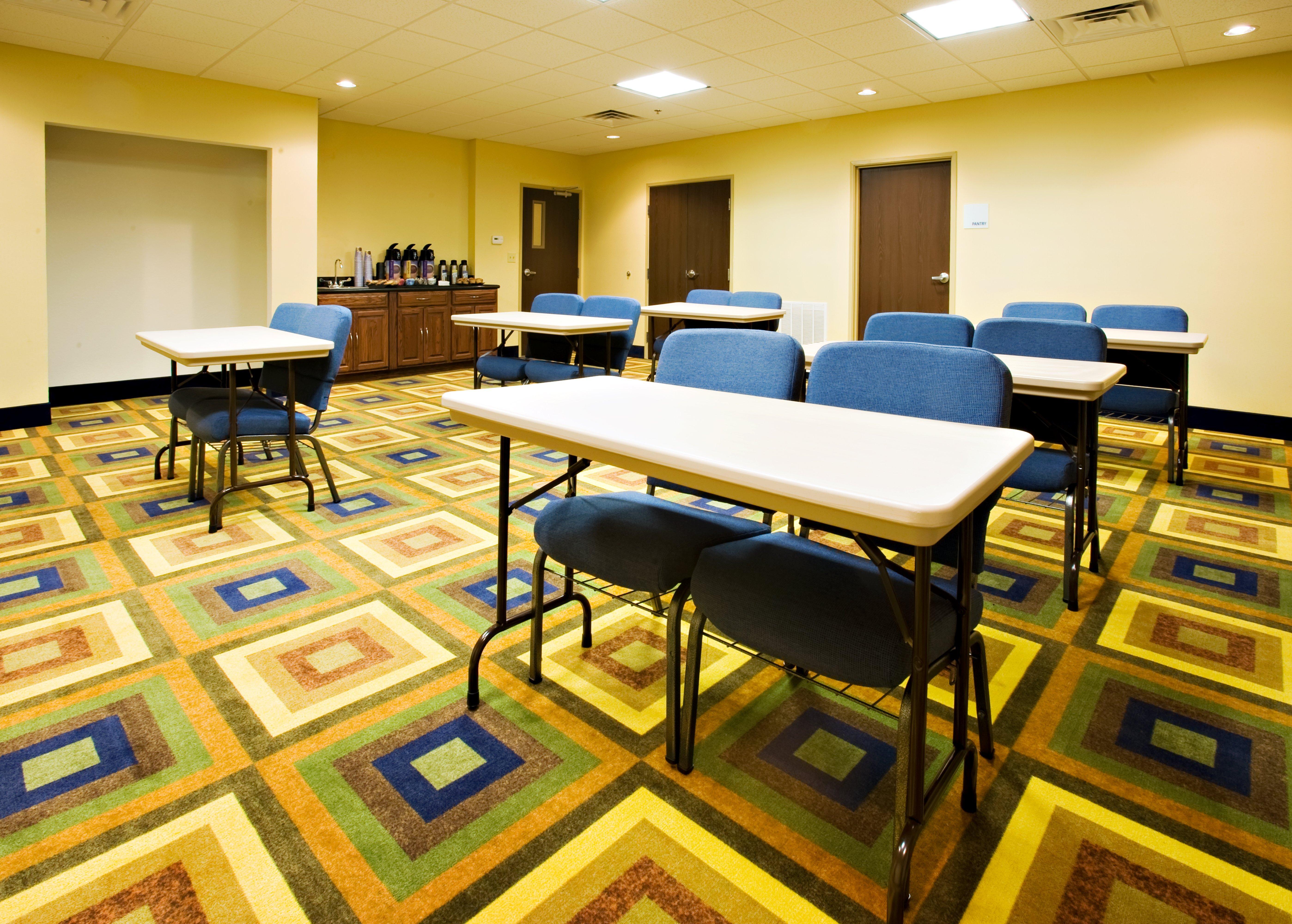 Holiday Inn Express Childress By Ihg Exterior photo